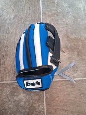 Franklin Blue and White Kids Baseball Glove